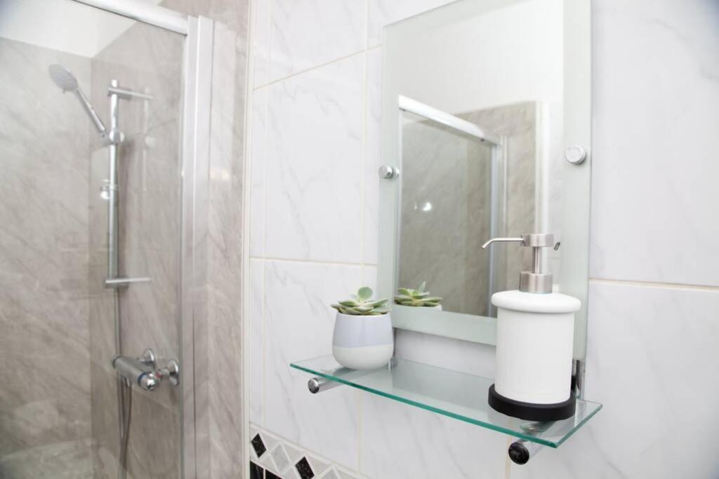 Snug - Logie Baird Apartment Helensburgh Εξωτερικό φωτογραφία