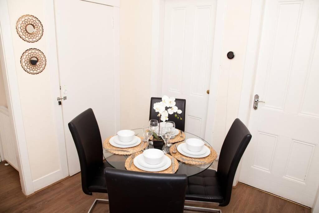 Snug - Logie Baird Apartment Helensburgh Εξωτερικό φωτογραφία