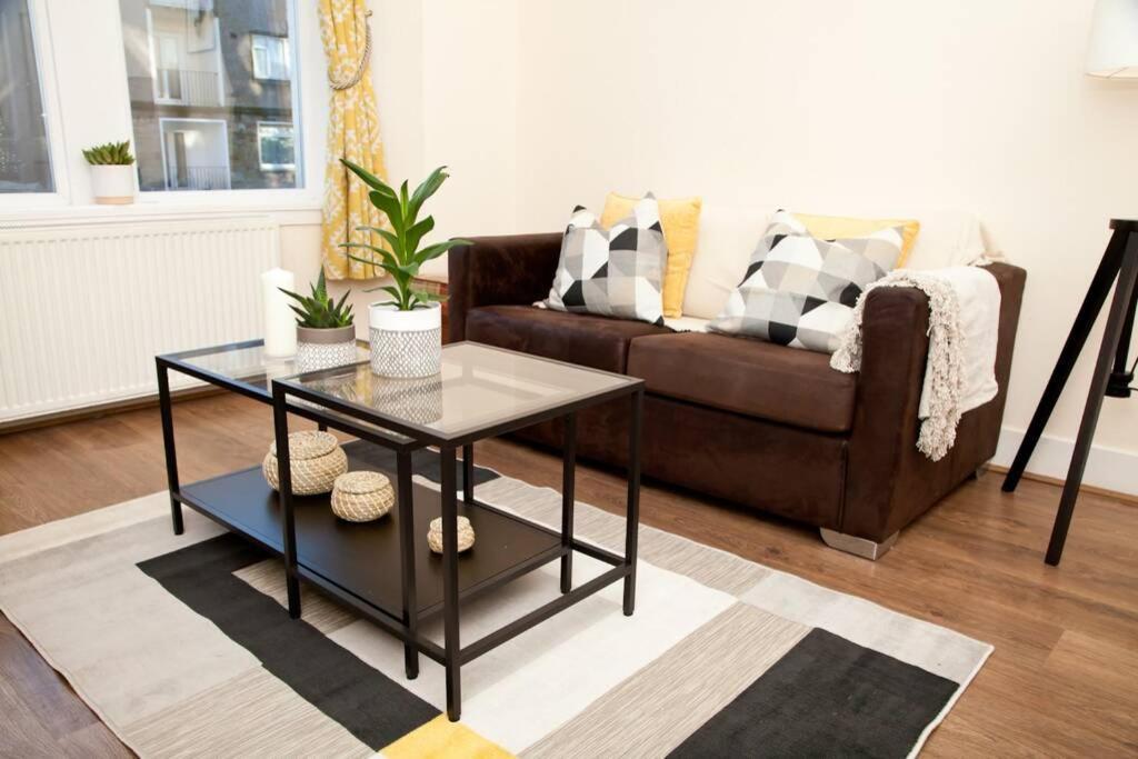 Snug - Logie Baird Apartment Helensburgh Εξωτερικό φωτογραφία